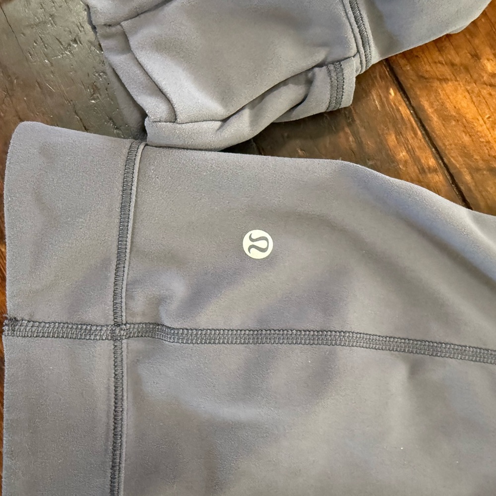 lululemon athletica purple jacket~ - Picture 5 of 6